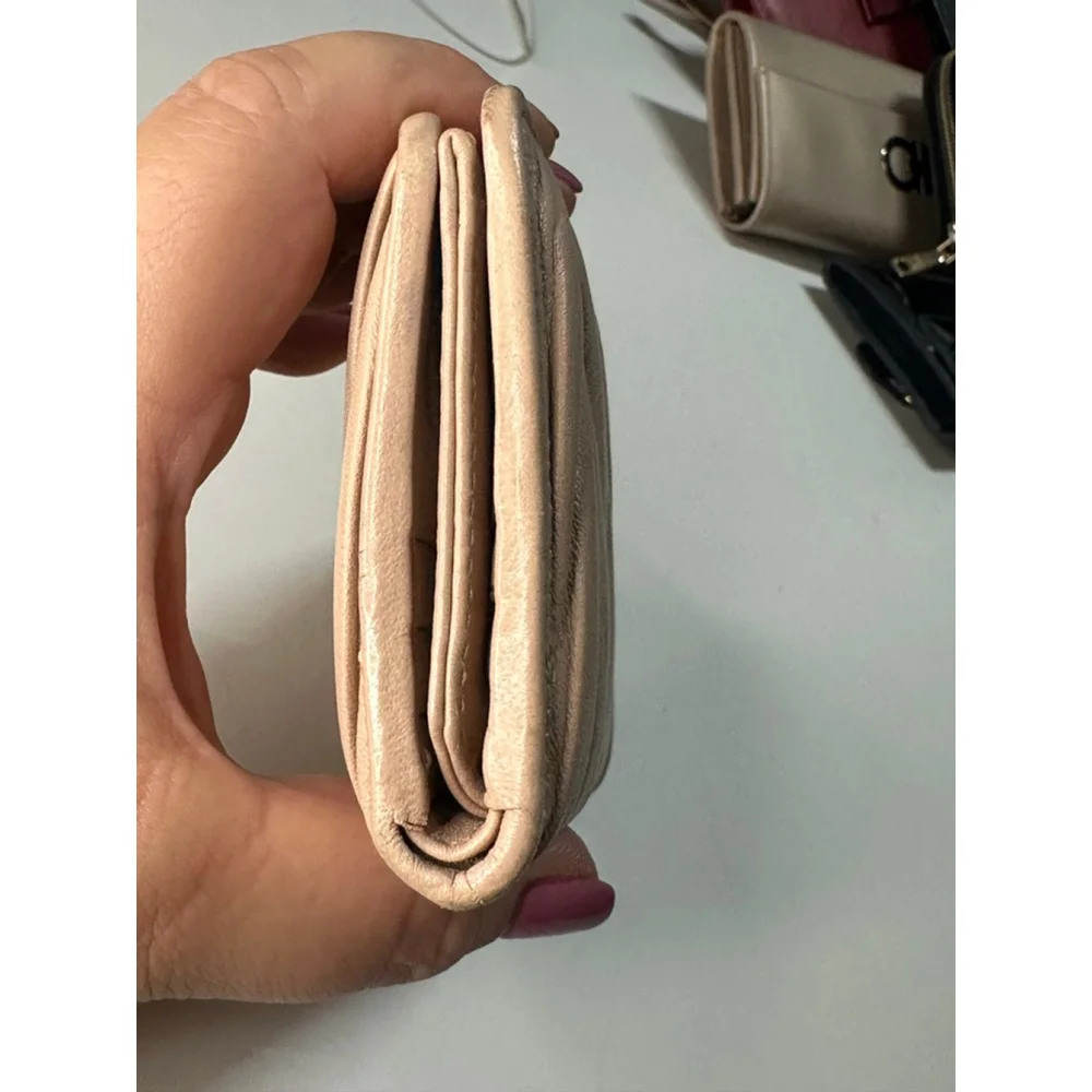 Women's Miu Miu Wallet One Size Beige Gold